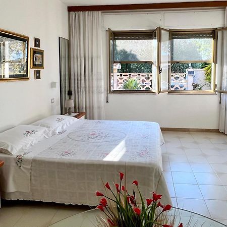 Gocciadoro Guest Apartment Соланас Экстерьер фото