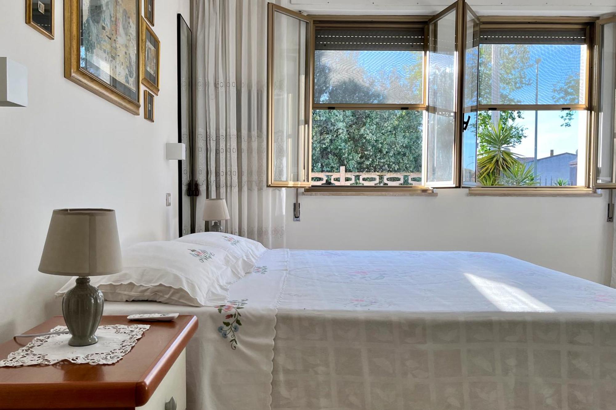 Gocciadoro Guest Apartment Соланас Экстерьер фото