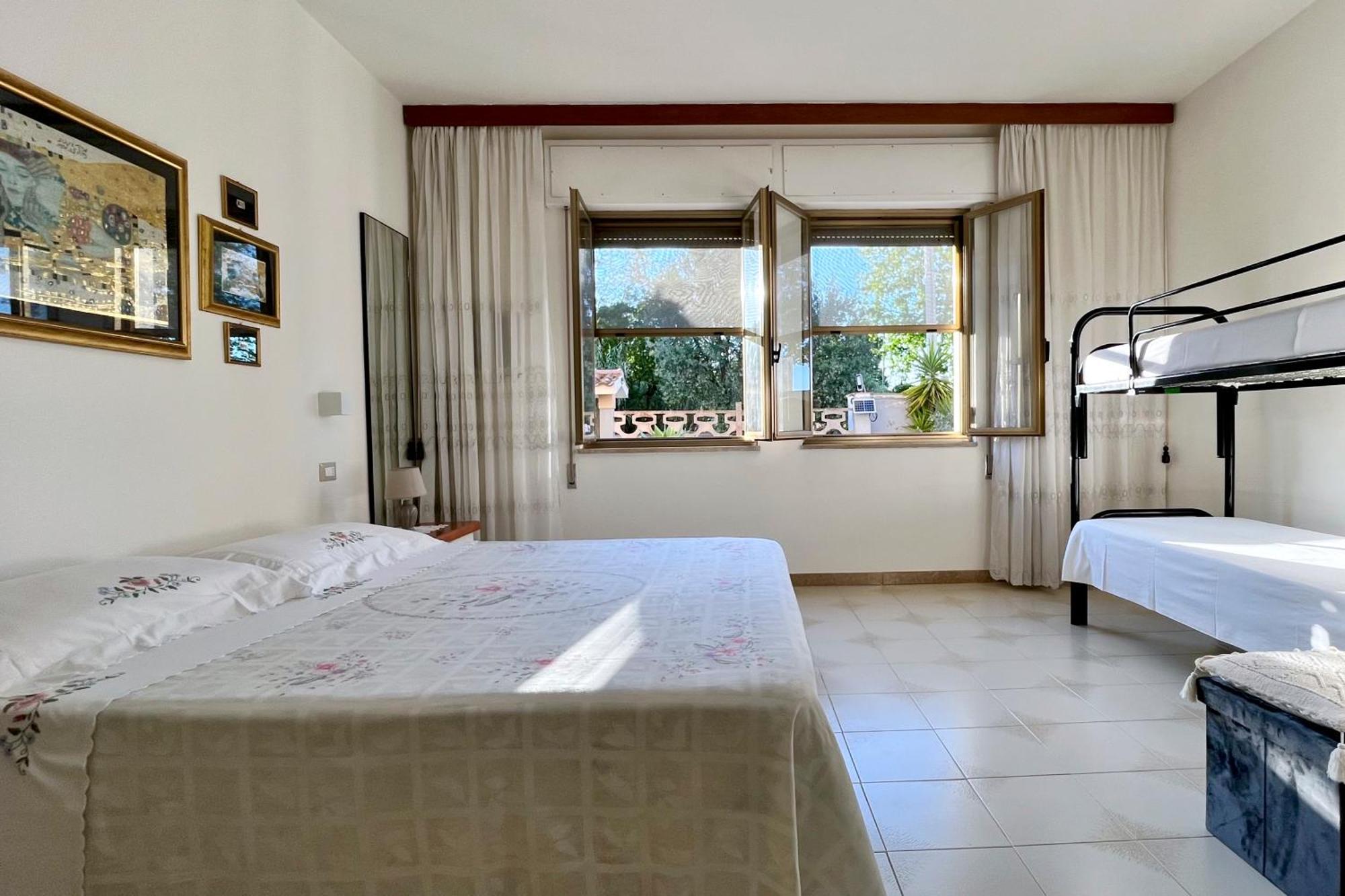 Gocciadoro Guest Apartment Соланас Экстерьер фото